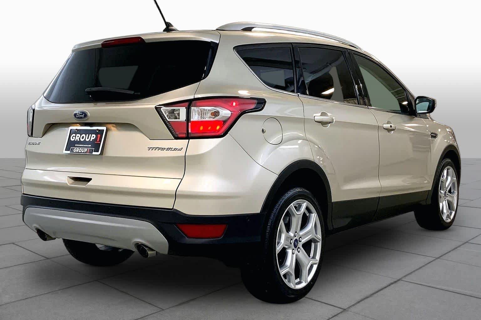 Used 2018 Ford Escape Titanium w/ Ford Safe & Smart Package AWD/4WD image 12