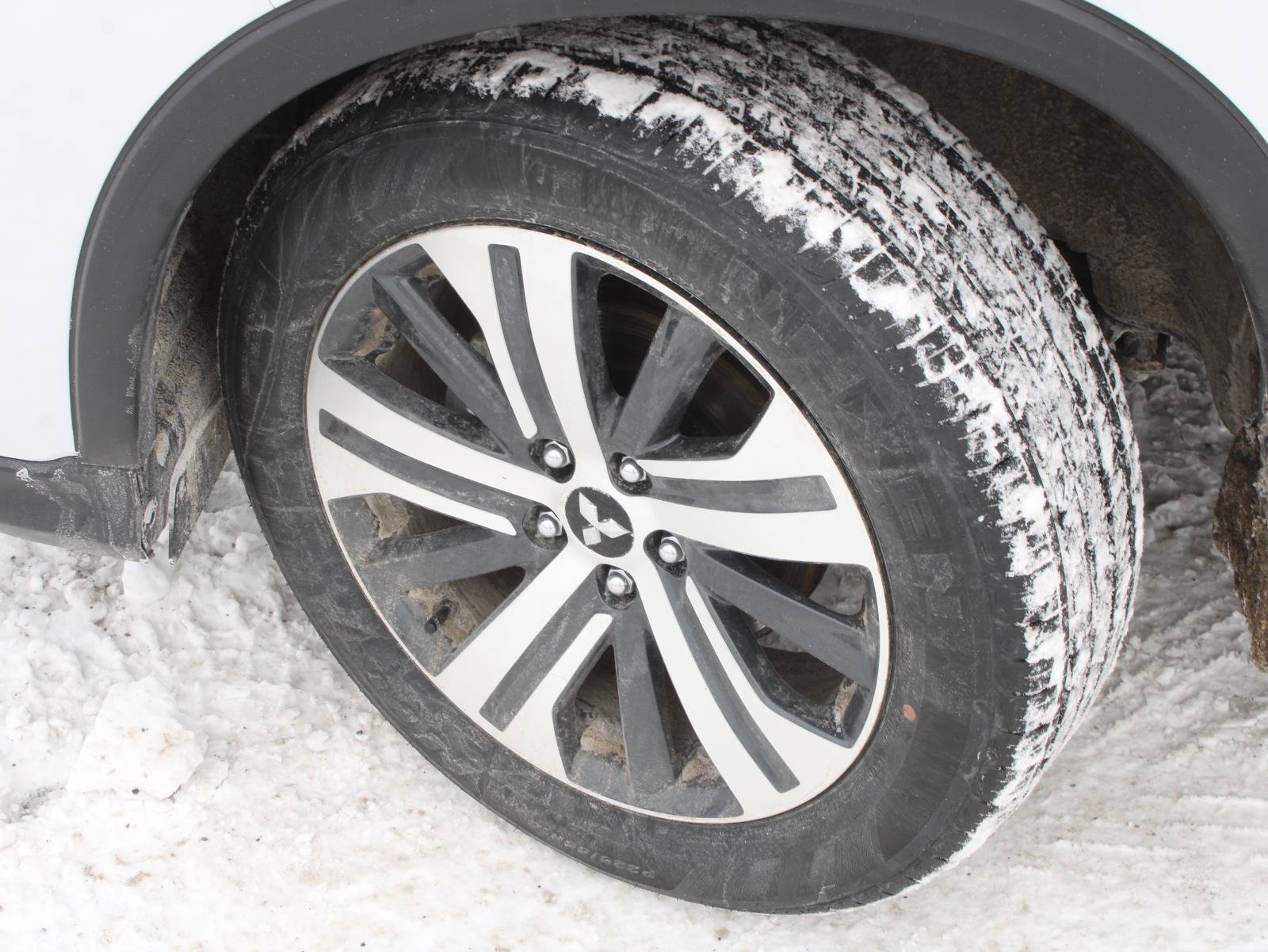 Used 2025 Mitsubishi Outlander Sport ES image 15