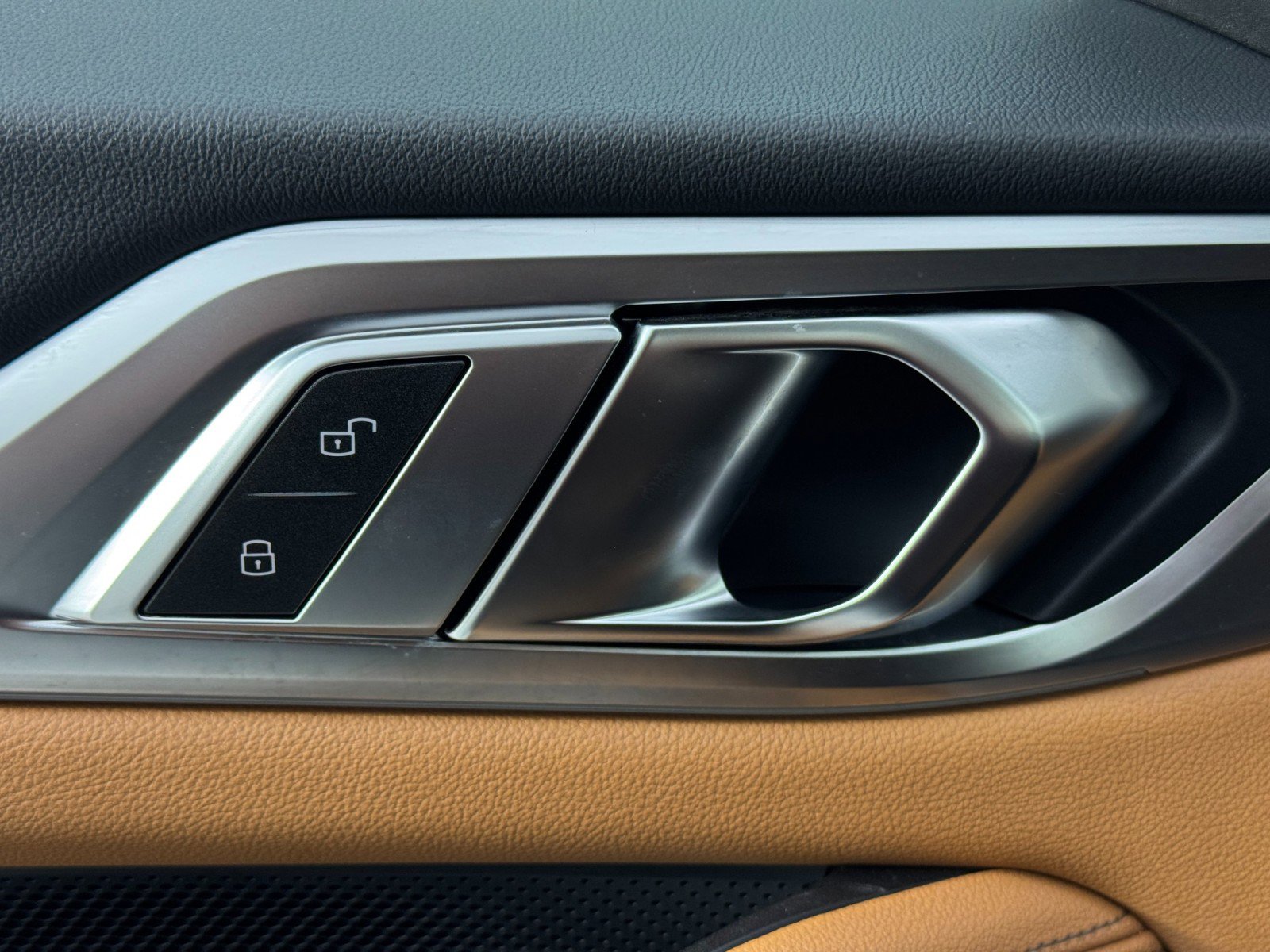 Used 2023 BMW i4 eDrive35 image 17