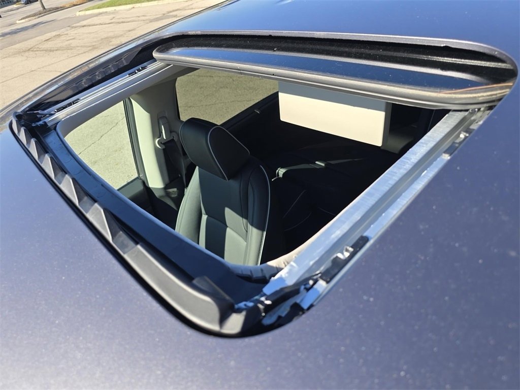 New 2026 Honda Odyssey Touring image 3