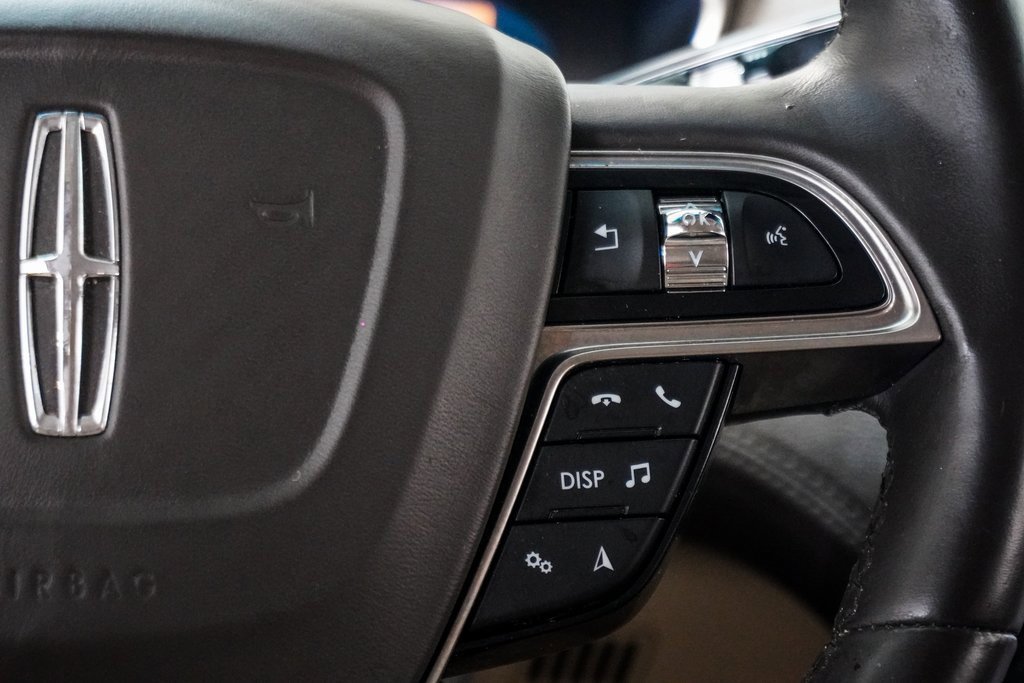 Used 2019 Lincoln Nautilus Select image 15