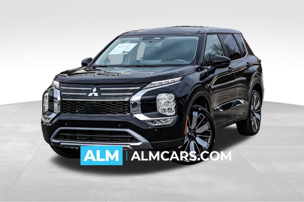 Used 2025 Mitsubishi Outlander SE