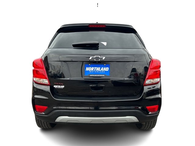 Used 2020 Chevrolet Trax LT w/ Sun & Sound Package image 14