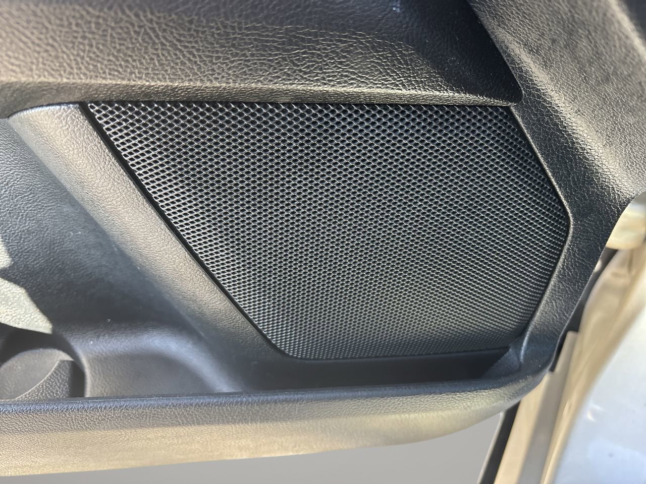 Used 2017 Ford Fusion S FWD image 18