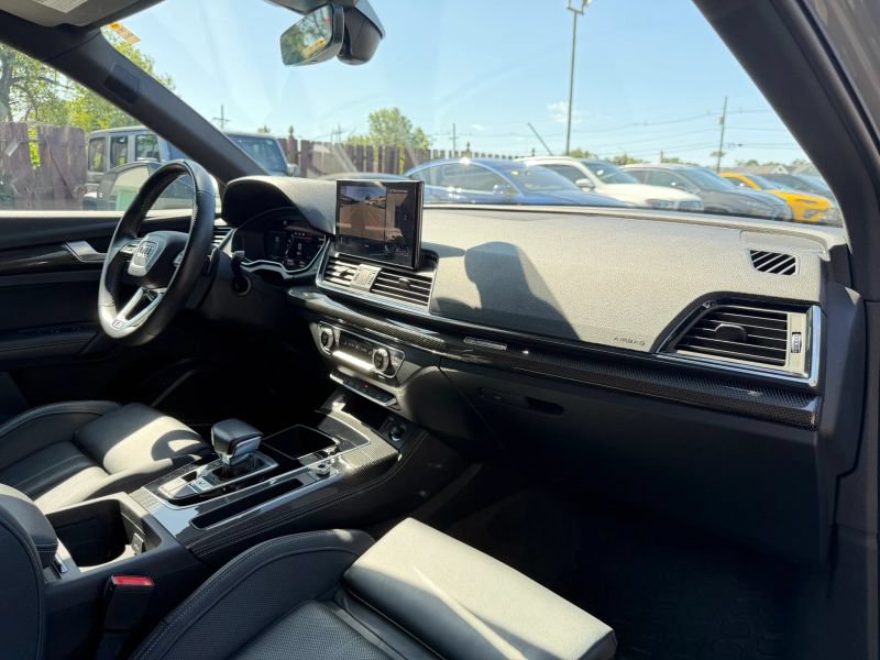 Used 2021 Audi SQ5 Prestige AWD/4WD image 32