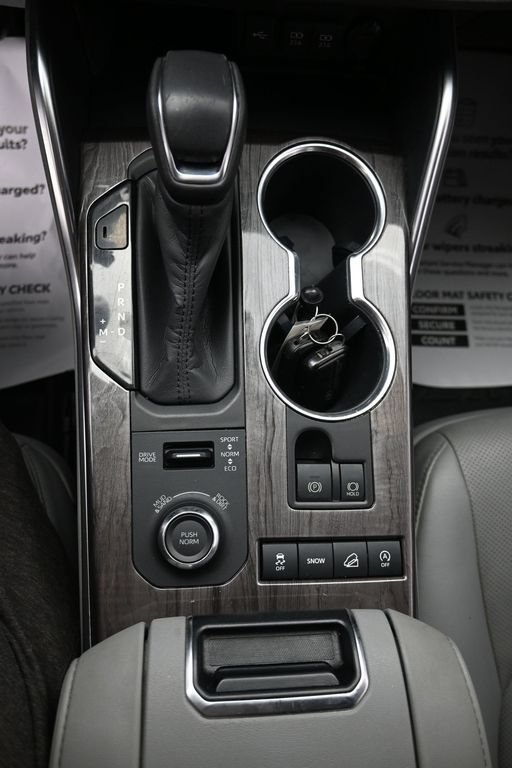 Used 2020 Toyota Highlander Limited AWD/4WD image 17