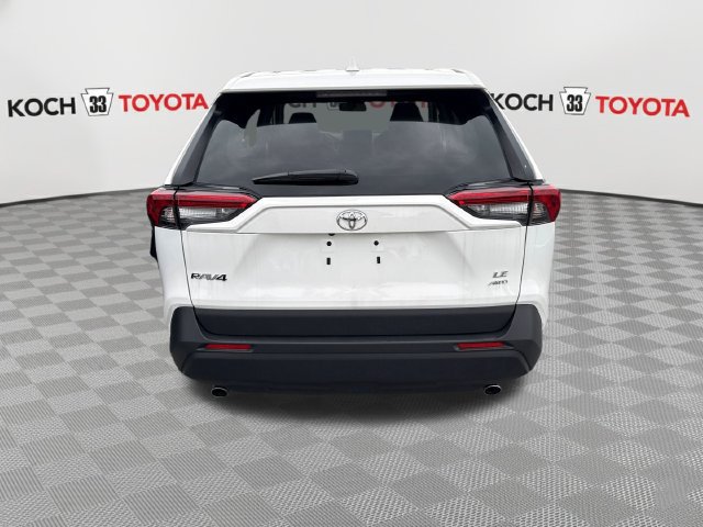 Used 2025 Toyota RAV4 LE AWD/4WD image 6