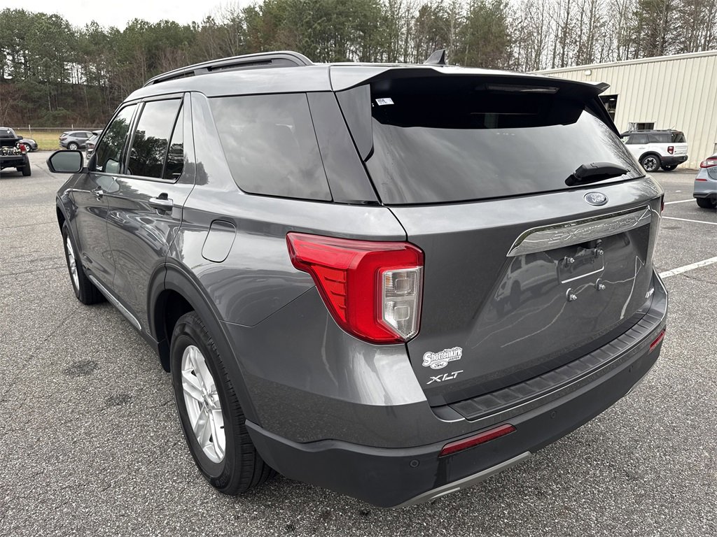 Used 2022 Ford Explorer XLT w/ Equipment Group 202A image 5