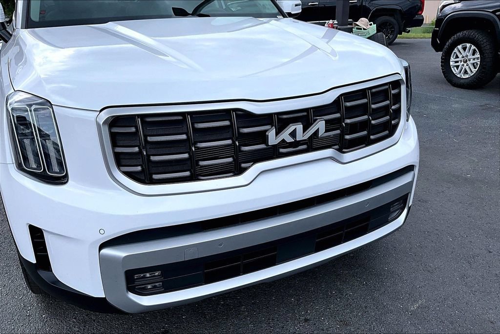 Used 2025 Kia Telluride SX w/ SX Captain's Chair Package AWD/4WD image 35