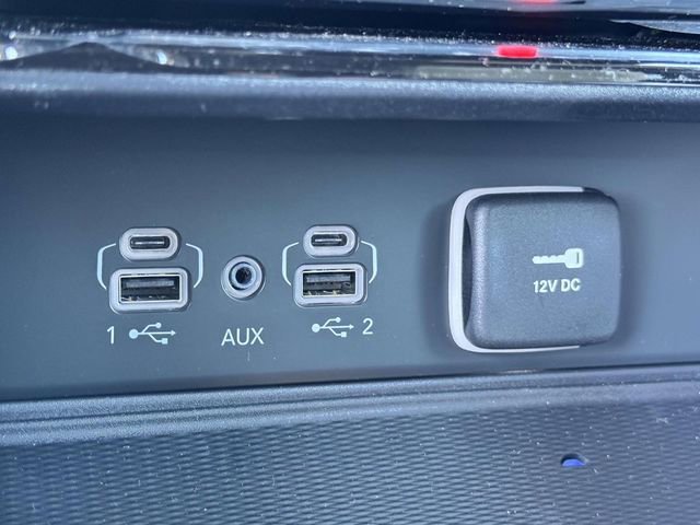 New 2025 Jeep Grand Cherokee Altitude image 6