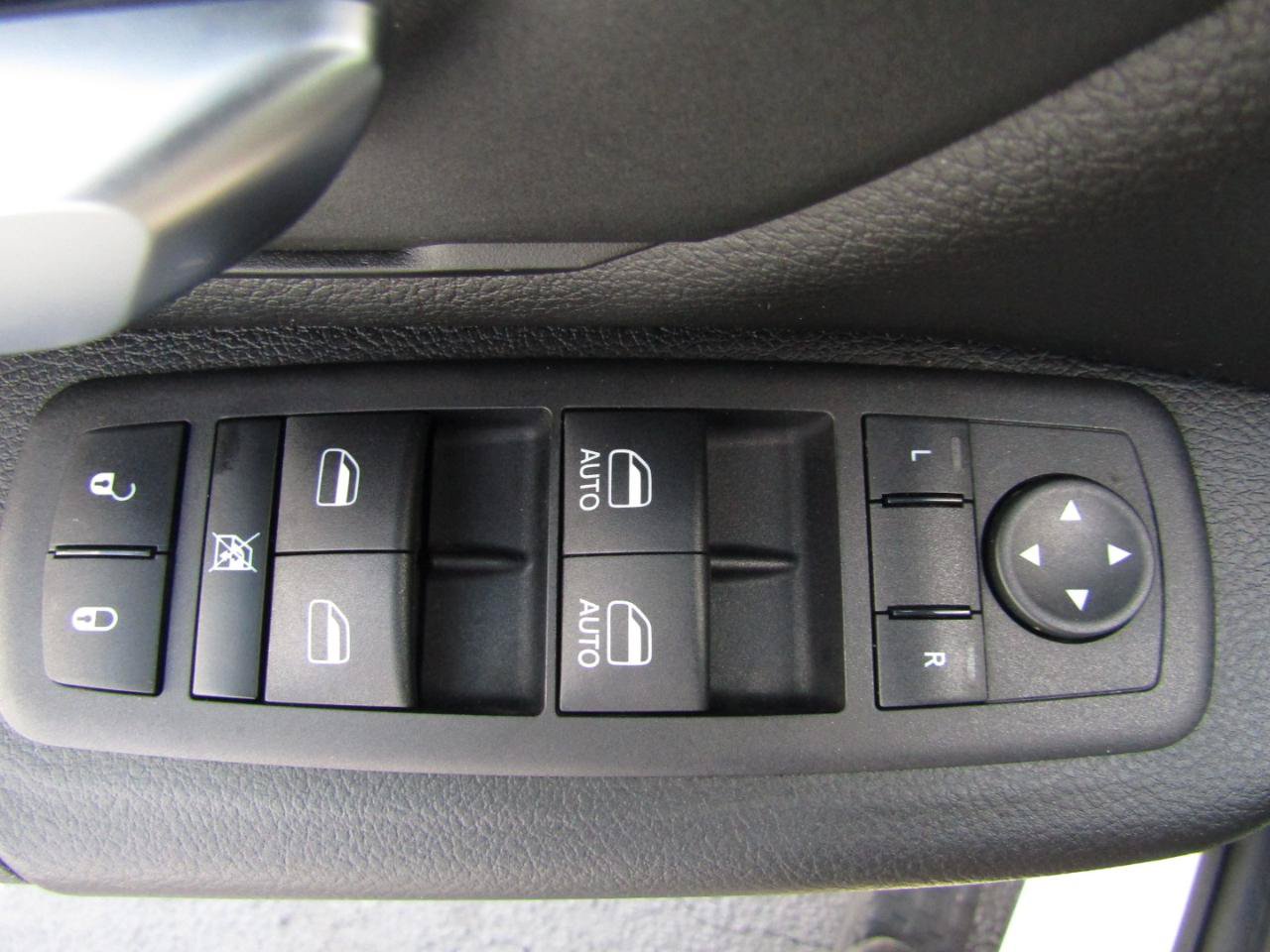 Used 2023 RAM 1500 Tradesman AWD/4WD image 11