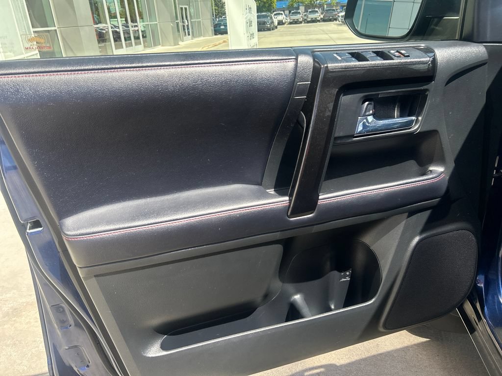 Certified 2019 Toyota 4Runner TRD Off-Road Premium AWD/4WD image 11
