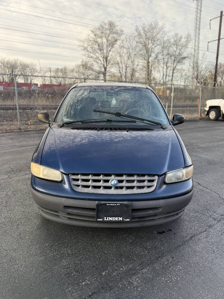 Used 2000 Plymouth Voyager FWD image 10