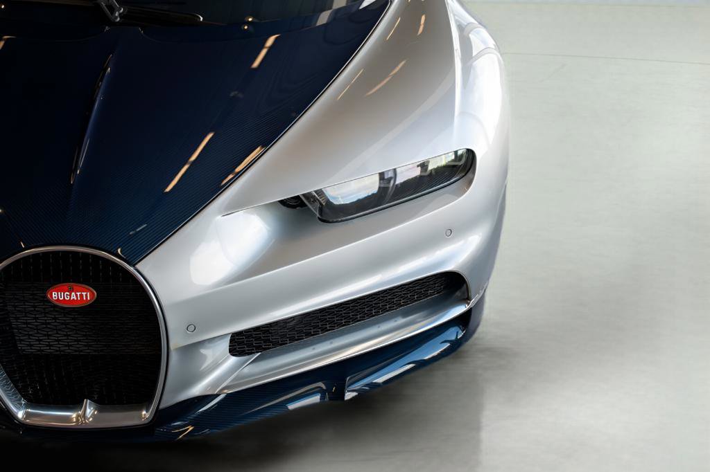 Used 2020 Bugatti Chiron image 4