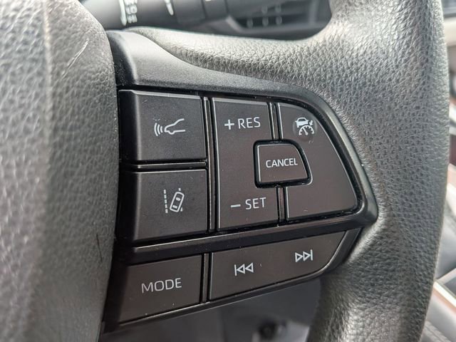 Used 2022 Toyota Sienna LE w/ LE Plus Package image 21