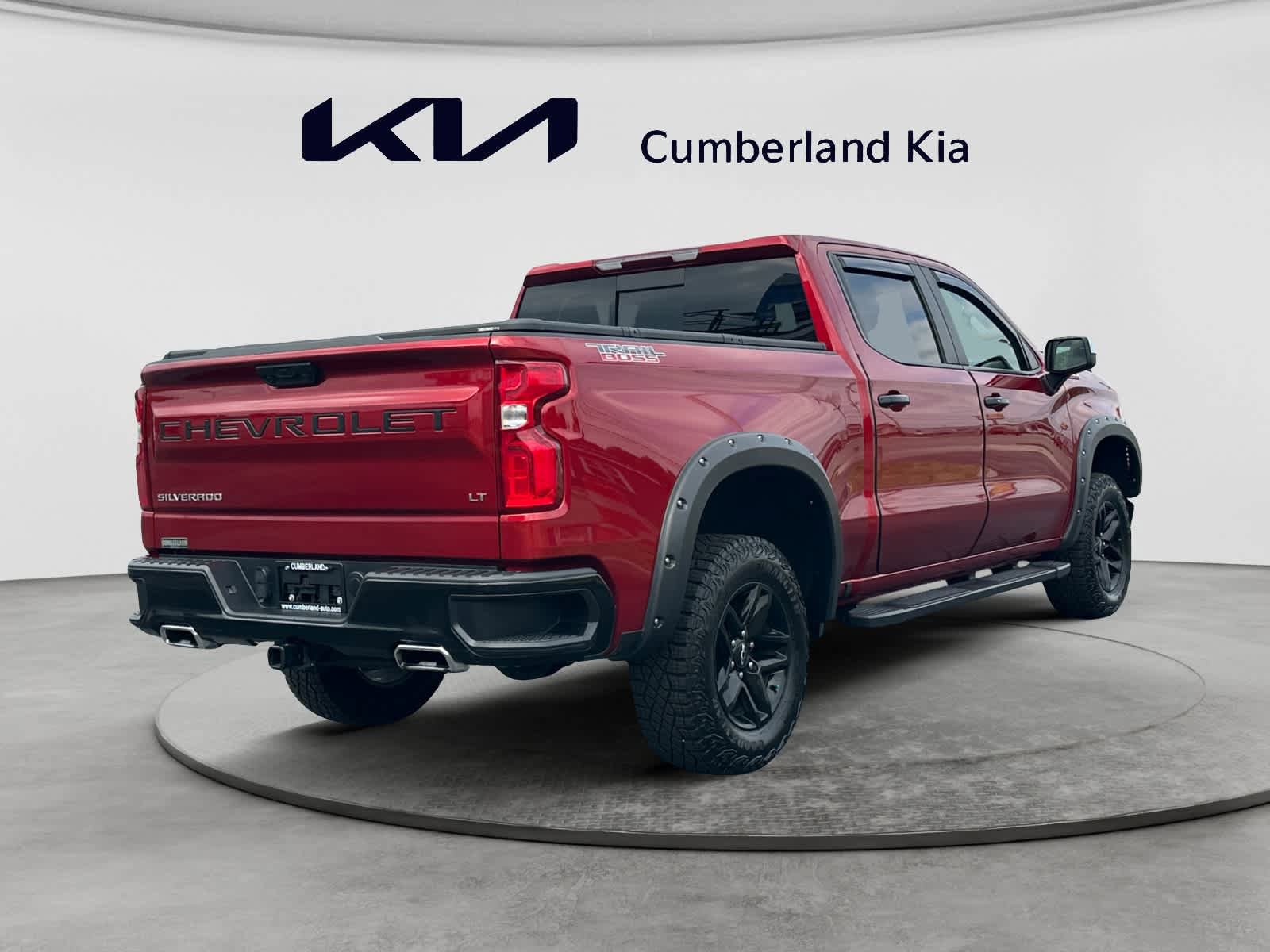 Used 2024 Chevrolet Silverado 1500 LT Trail Boss w/ Convenience Package II AWD/4WD image 5