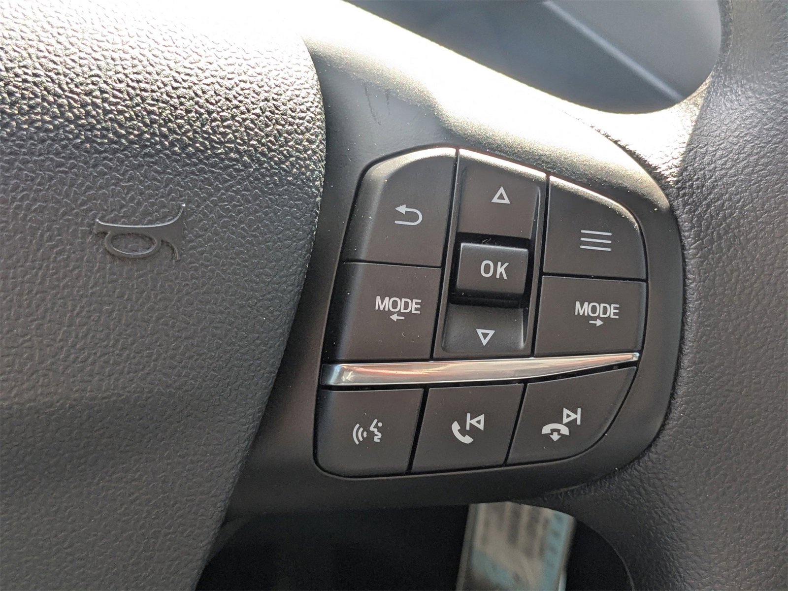 New 2025 Ford Maverick XL w/ Equipment Group 101A image 28