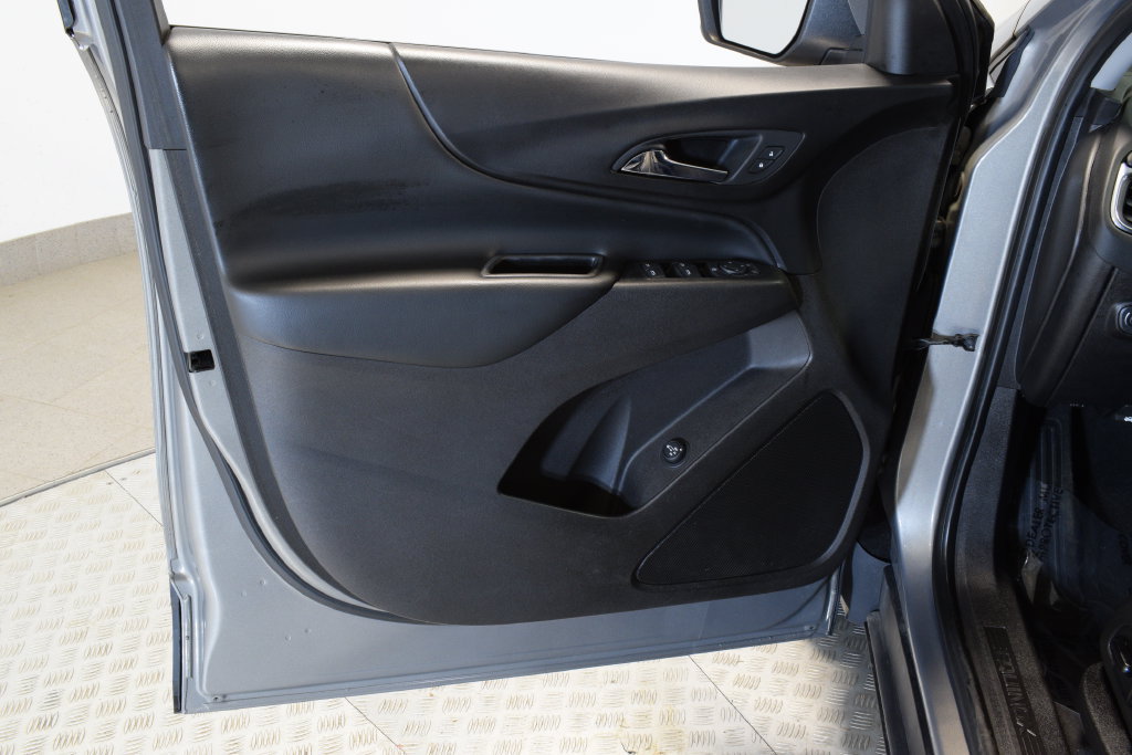 Used 2018 Chevrolet Equinox LT AWD/4WD image 12