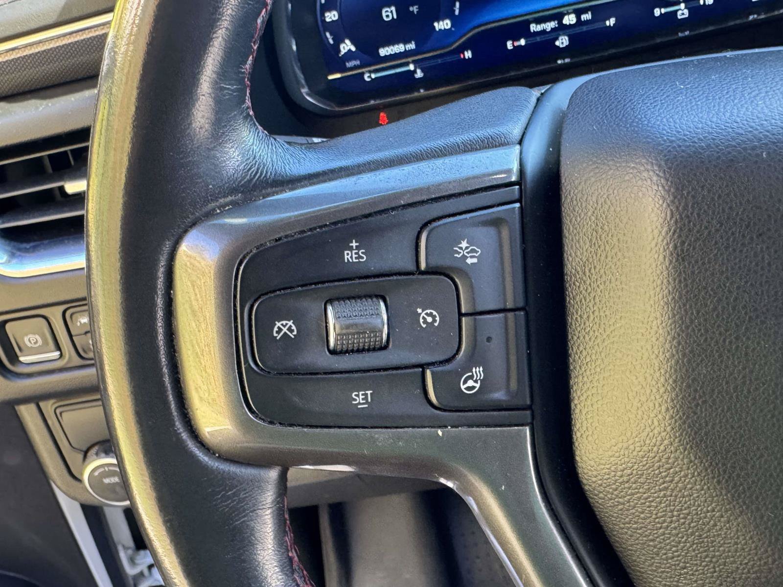 Used 2022 Chevrolet Suburban RST w/ Sport Performance Package RWD image 22