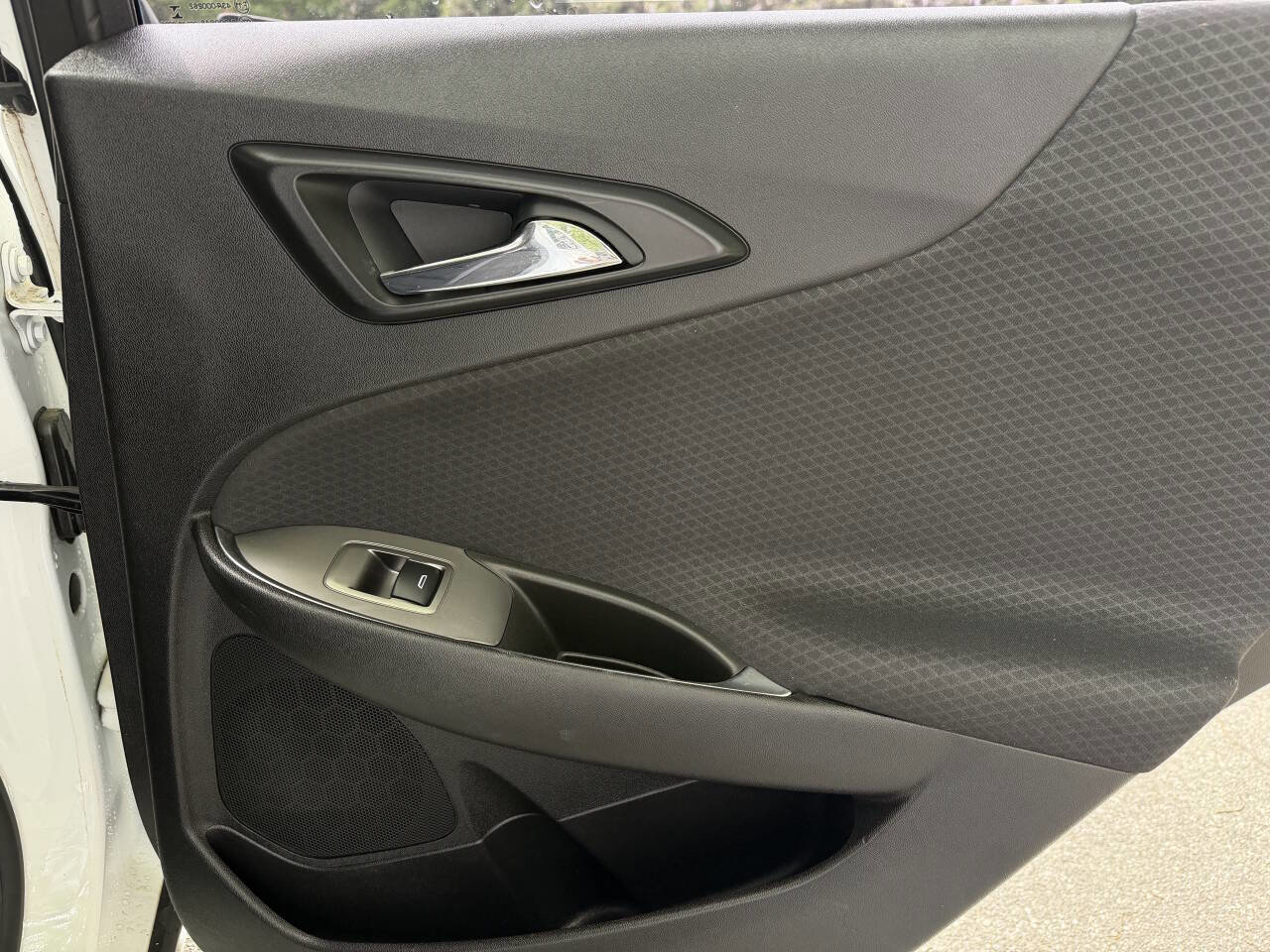 Used 2018 Chevrolet Malibu LT image 9