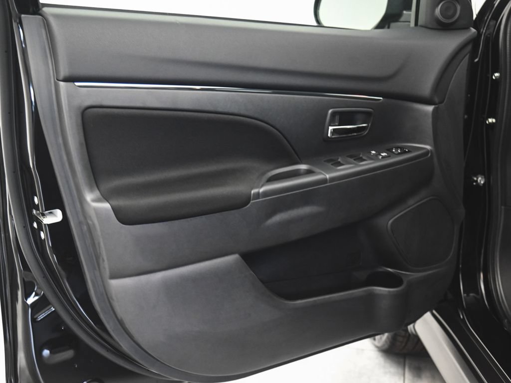 Used 2026 Mitsubishi Outlander Sport ES AWD/4WD image 8