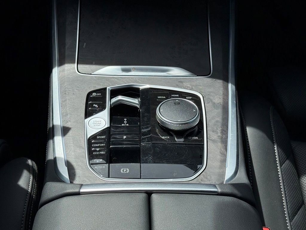 Used 2024 BMW X5 xDrive40i w/ Premium Package image 16