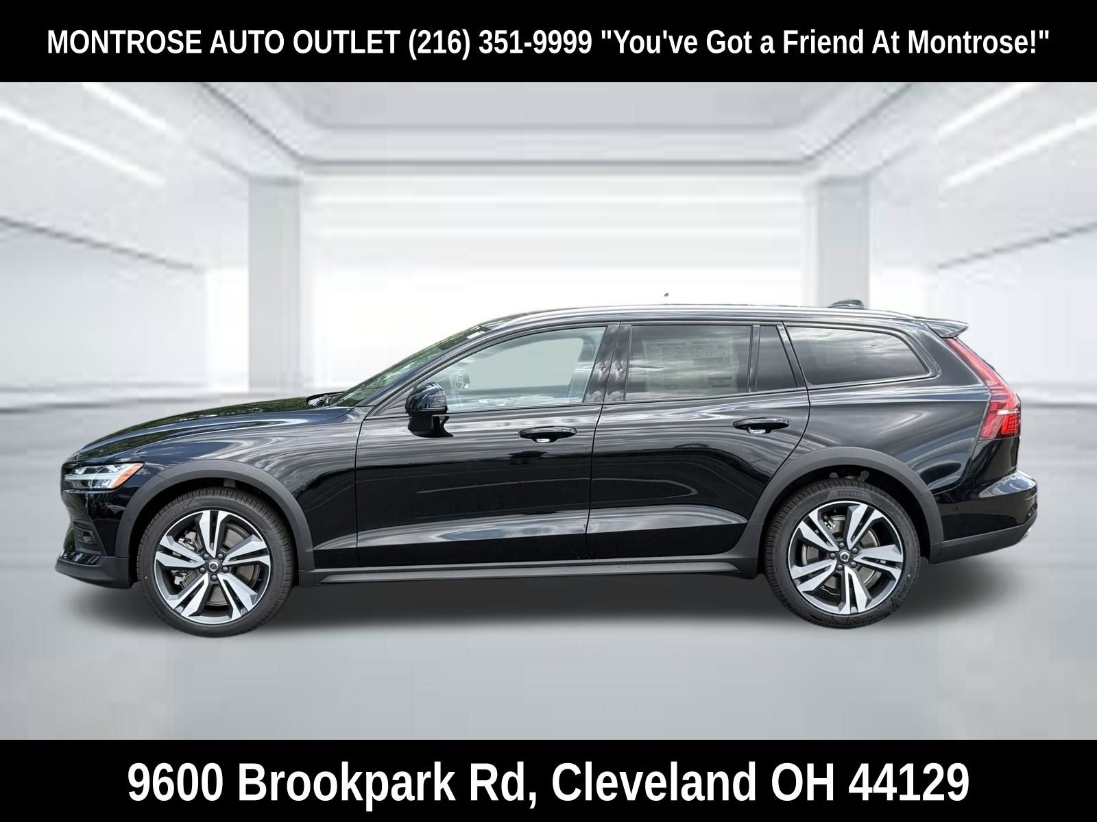New 2026 Volvo V60 B5 Cross Country Plus w/ Protection Package Premier AWD/4WD image 2