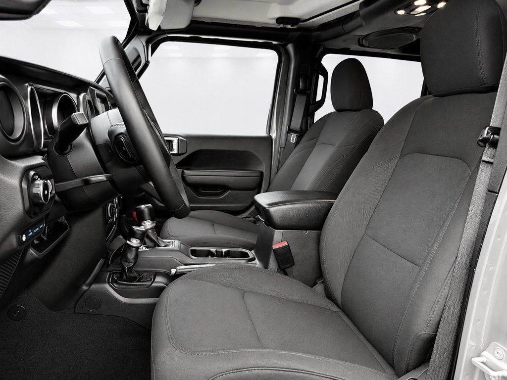 Used 2023 Jeep Wrangler Unlimited w/ Cold Weather Group AWD/4WD image 17