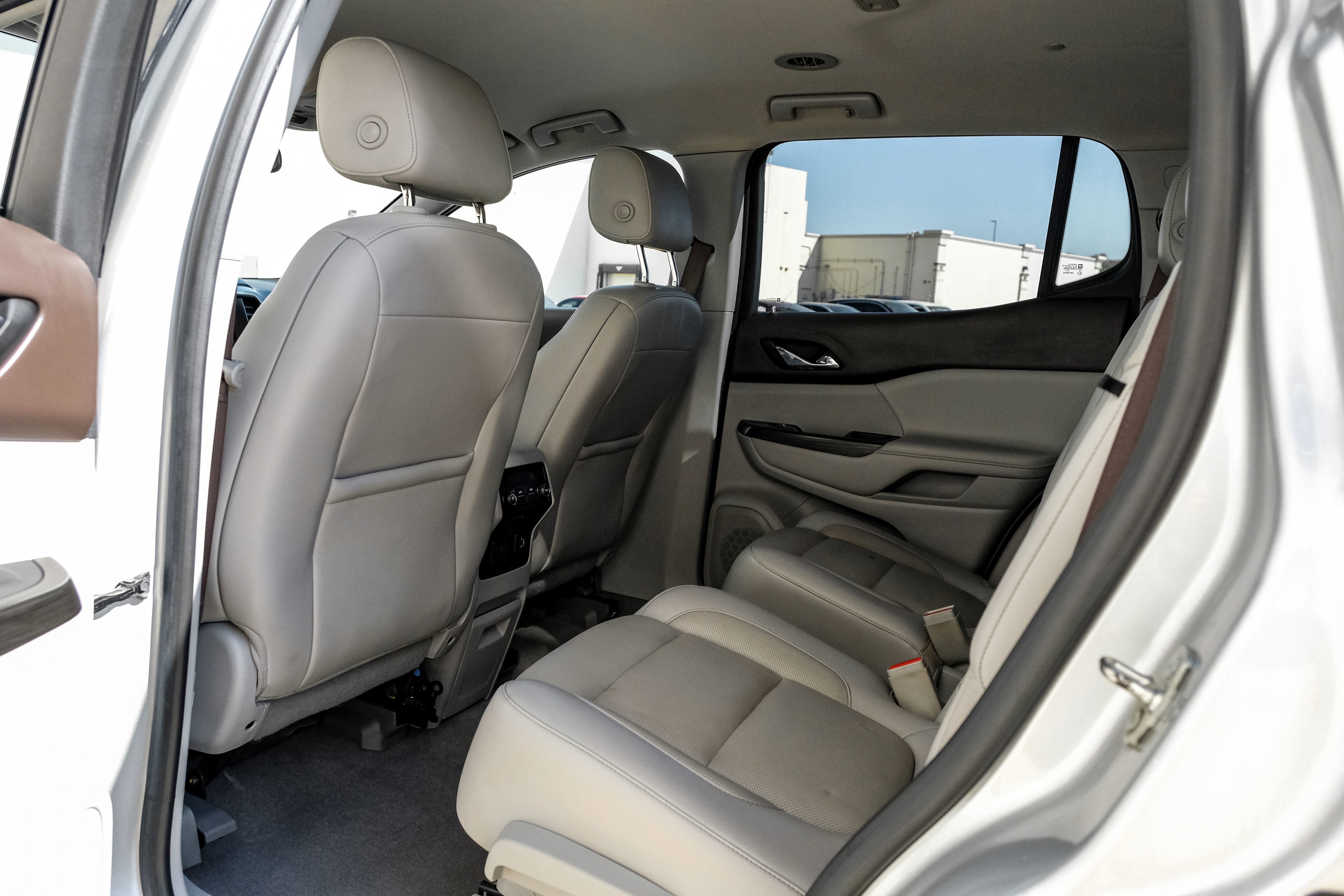 Used 2018 GMC Acadia SLT FWD image 38