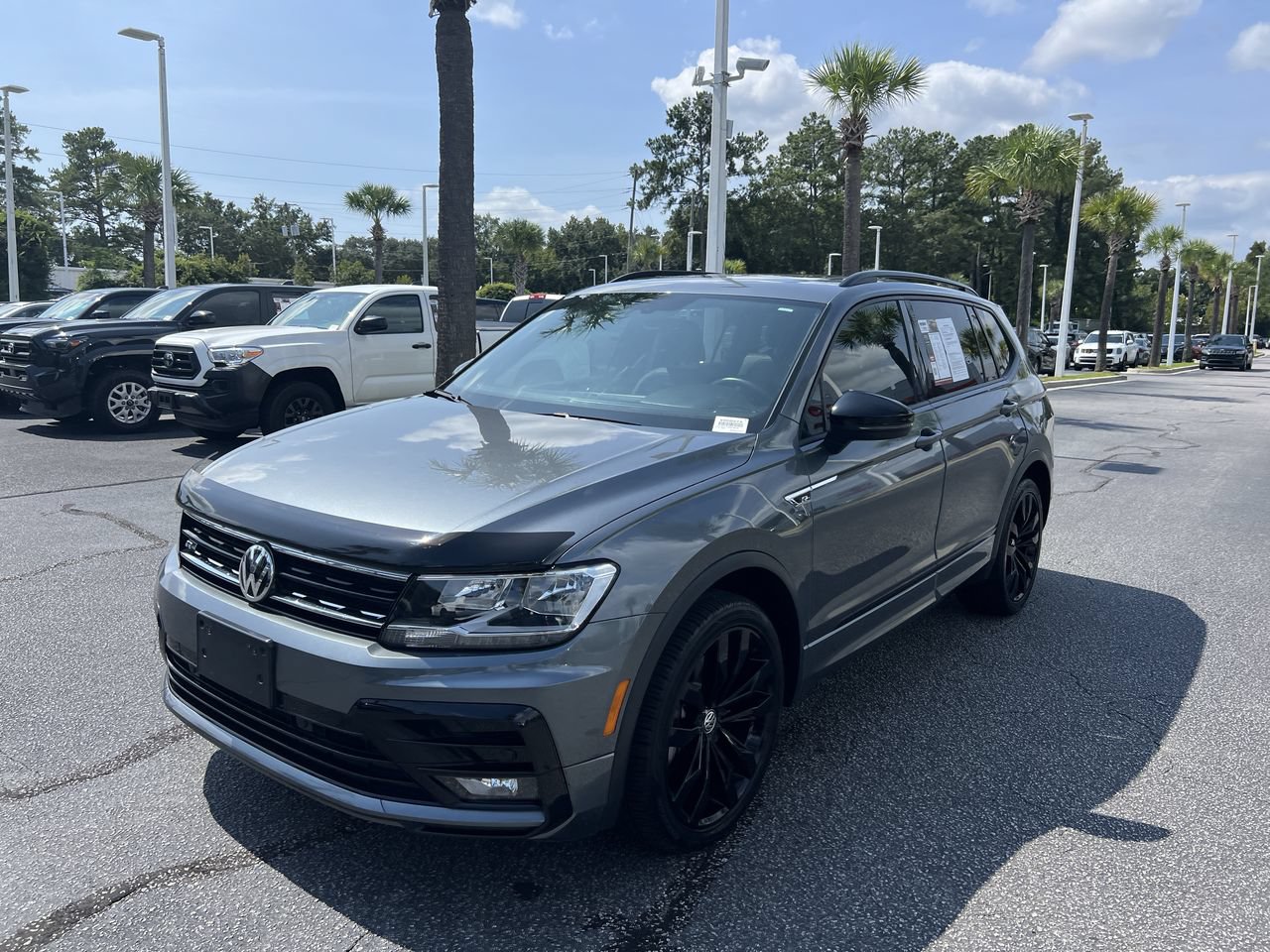 Used 2021 Volkswagen Tiguan SE R-Line FWD image 5