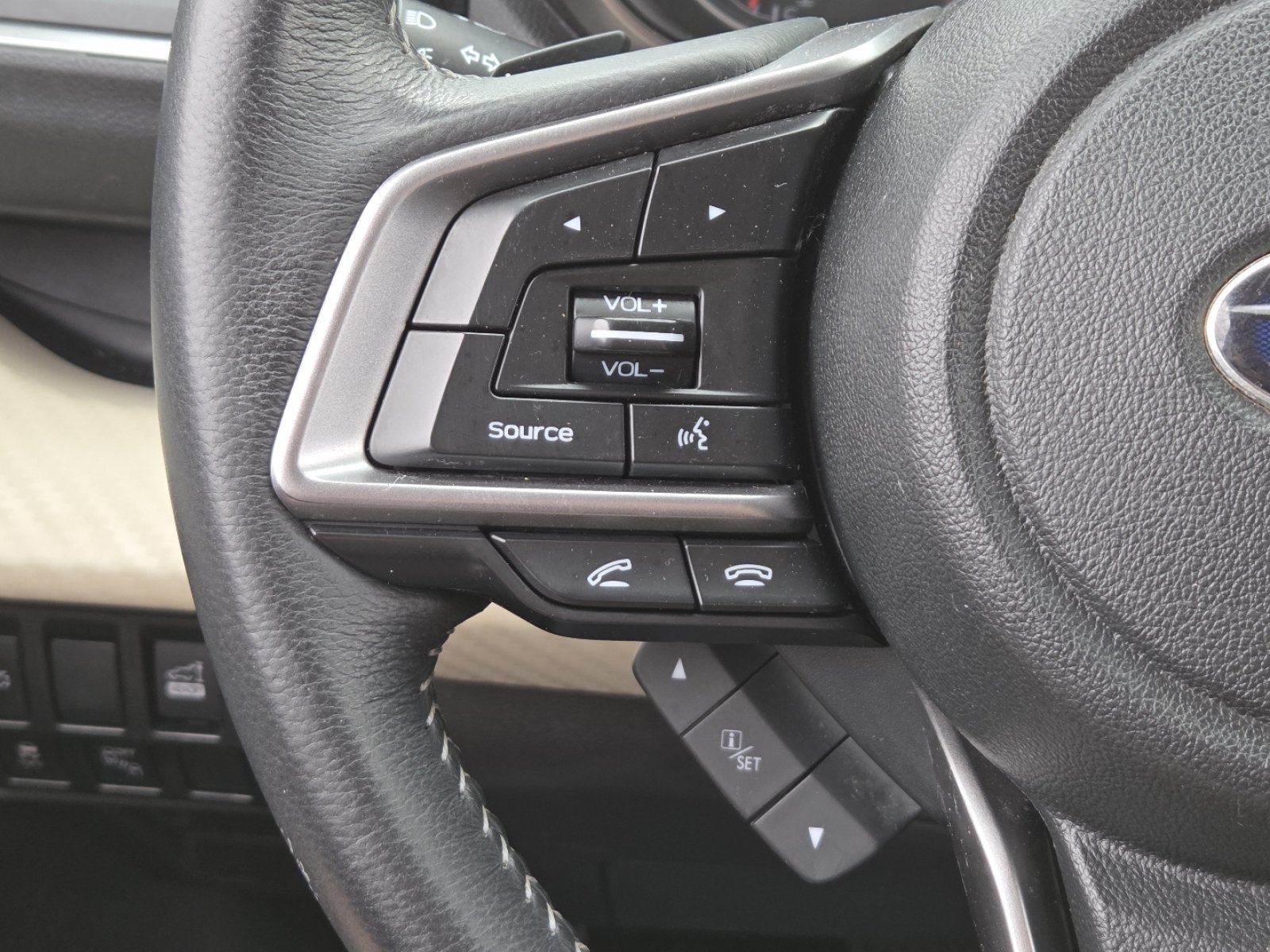 Used 2019 Subaru Ascent Premium AWD/4WD image 31