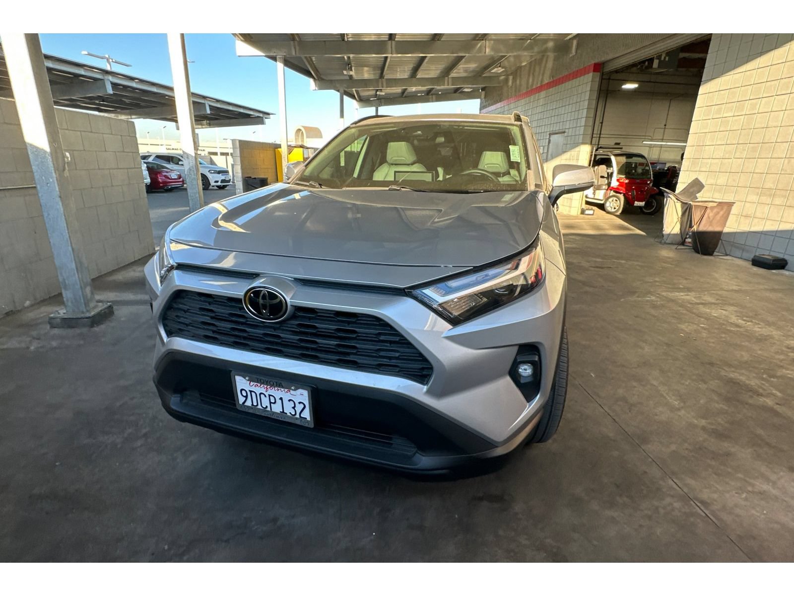 Used 2022 Toyota RAV4 XLE Premium FWD image 3