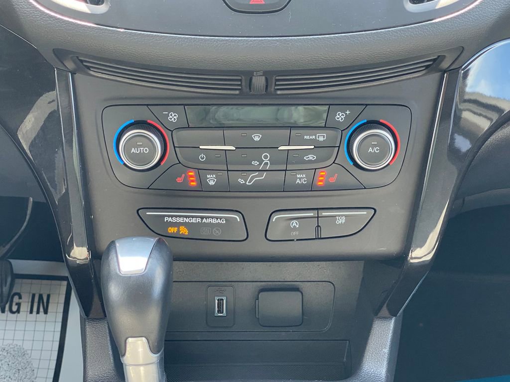 Used 2018 Ford Escape SE w/ SE Sport Appearance Package FWD image 22