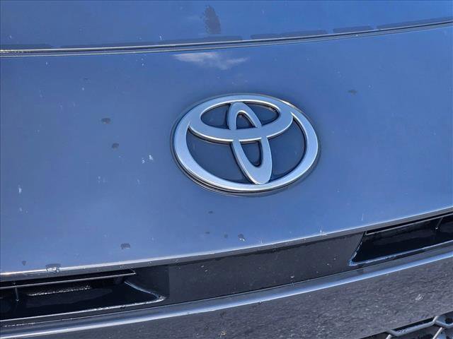 Used 2025 Toyota Camry SE w/ Multimedia Upgrade Package FWD image 5