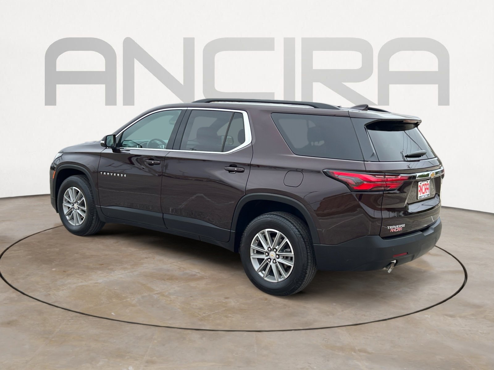 Used 2022 Chevrolet Traverse LT image 8