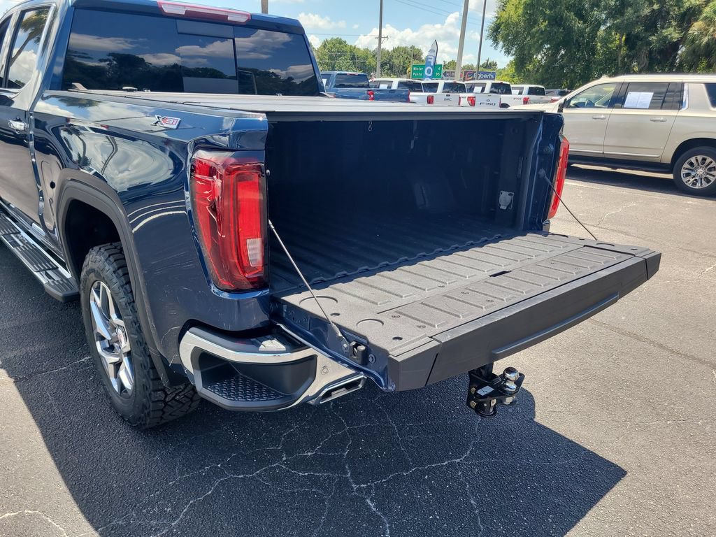 Used 2022 GMC Sierra 1500 SLT w/ SLT Premium Plus Package AWD/4WD image 7