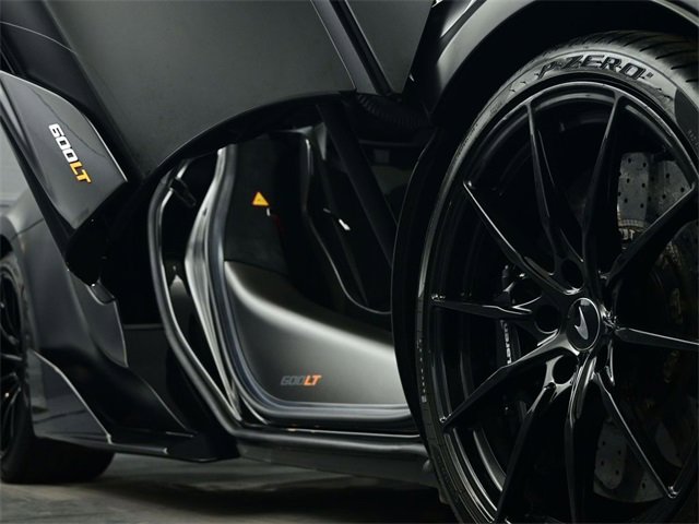 Used 2020 McLaren 600LT Spider image 33