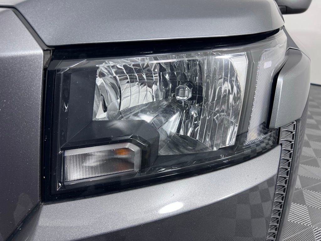 Used 2023 Nissan Frontier SV w/ SV Convenience Package image 27