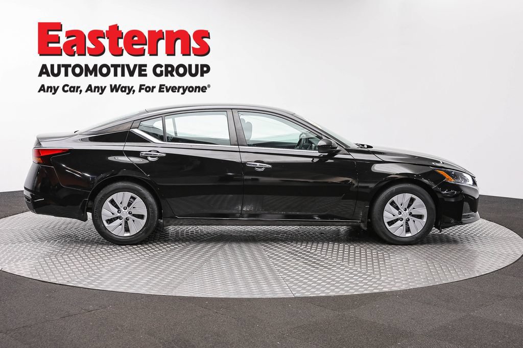 Used 2023 Nissan Altima 2.5 S FWD image 4