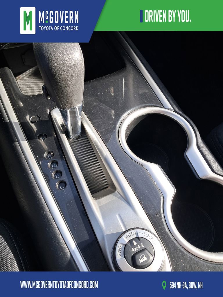 Used 2019 Nissan Pathfinder S image 24