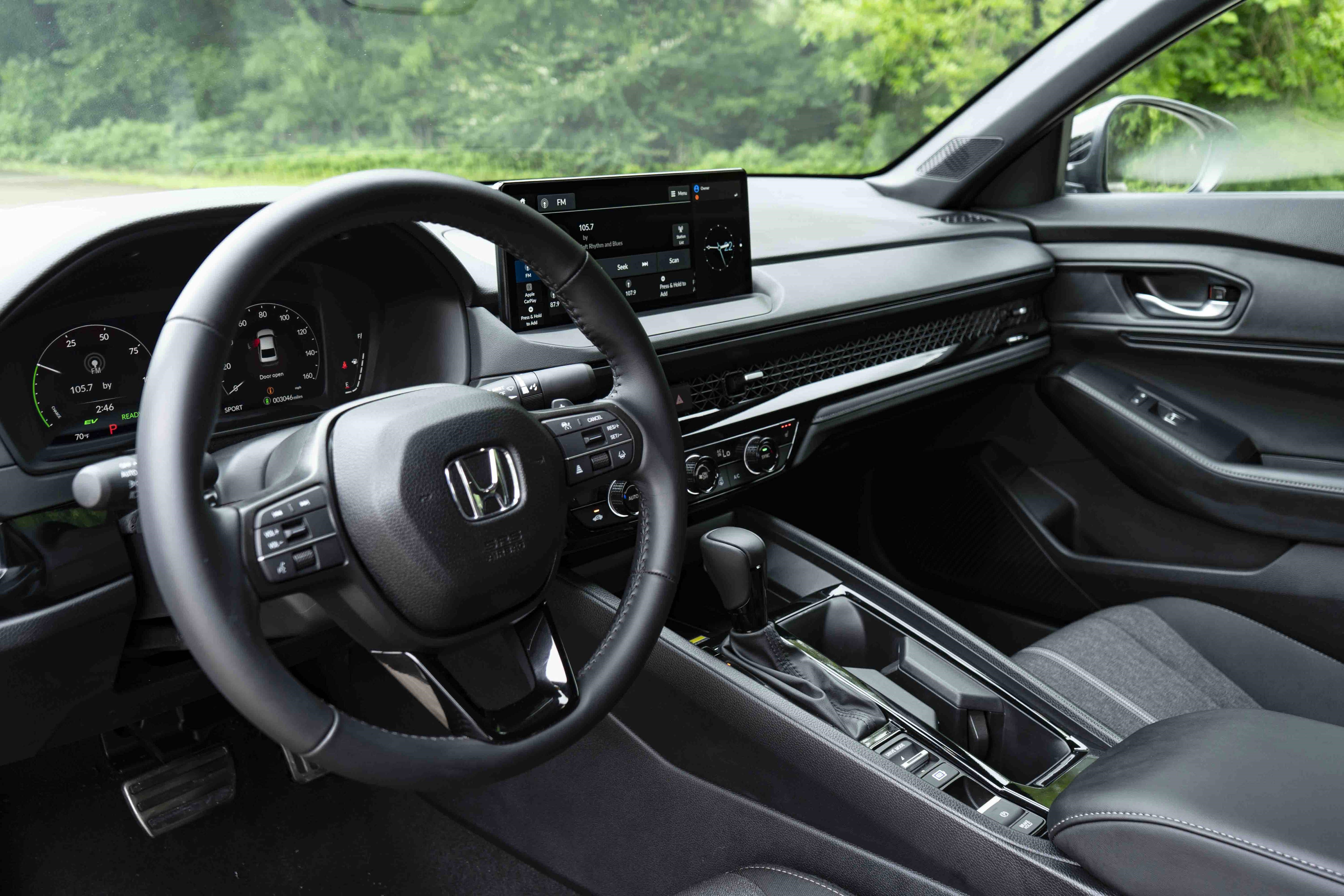 Used 2025 Honda Accord Sport image 16