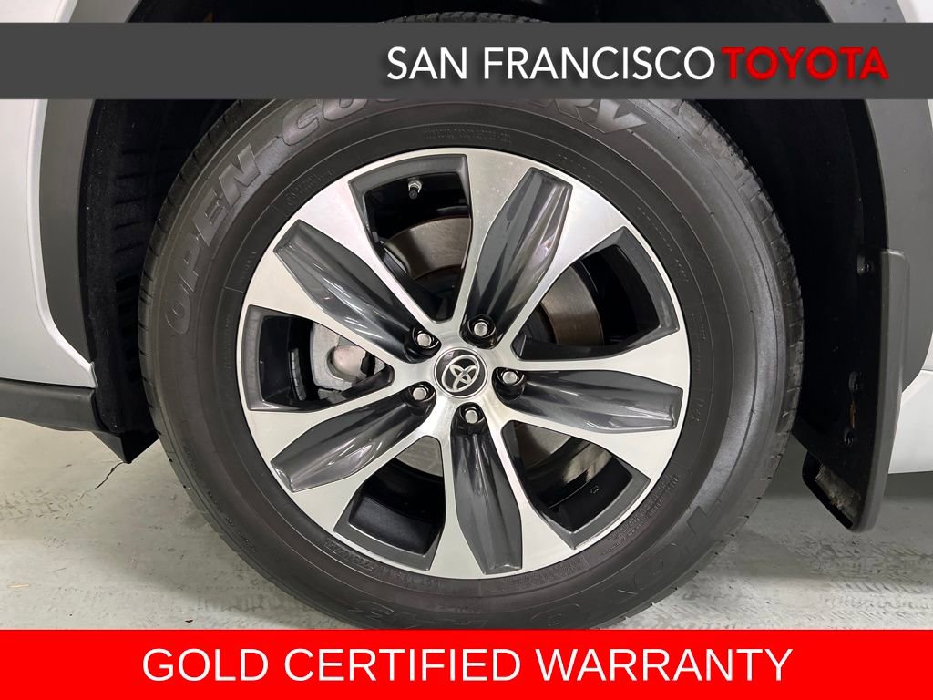 Certified 2025 Toyota Highlander XLE image 9