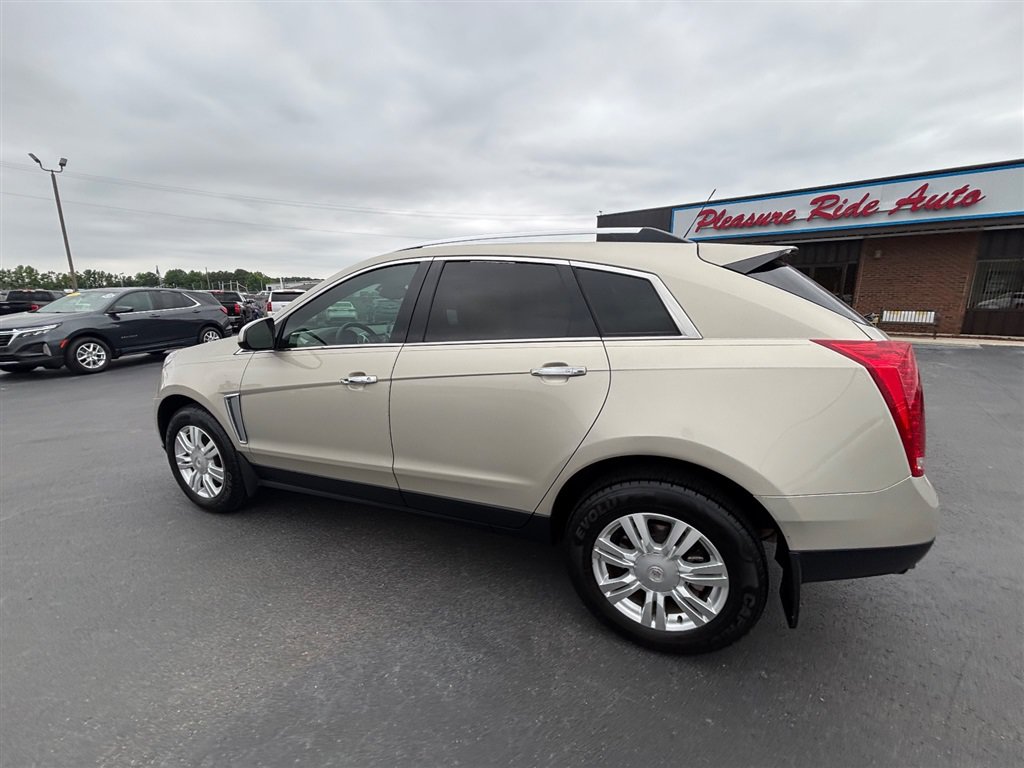 Used 2015 Cadillac SRX Luxury w/ Driver Awareness Package FWD image 3
