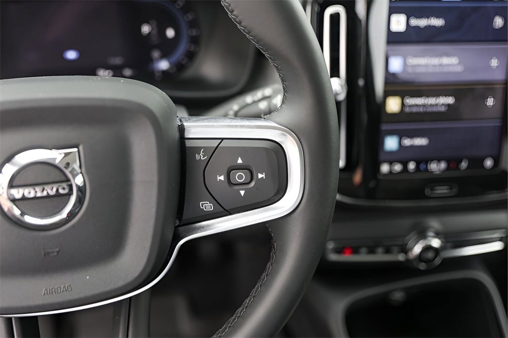 Used 2024 Volvo XC40 B5 Ultimate w/ Protection Package Premier image 15