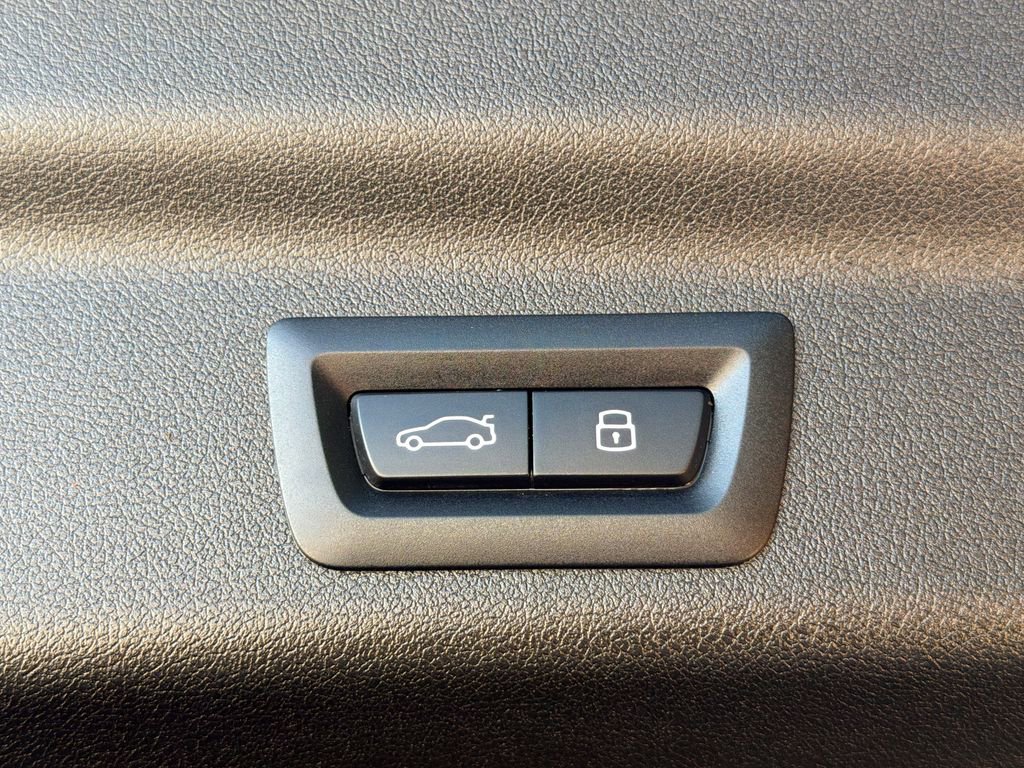 Used 2025 BMW X1 xDrive28i w/ Convenience Package image 35