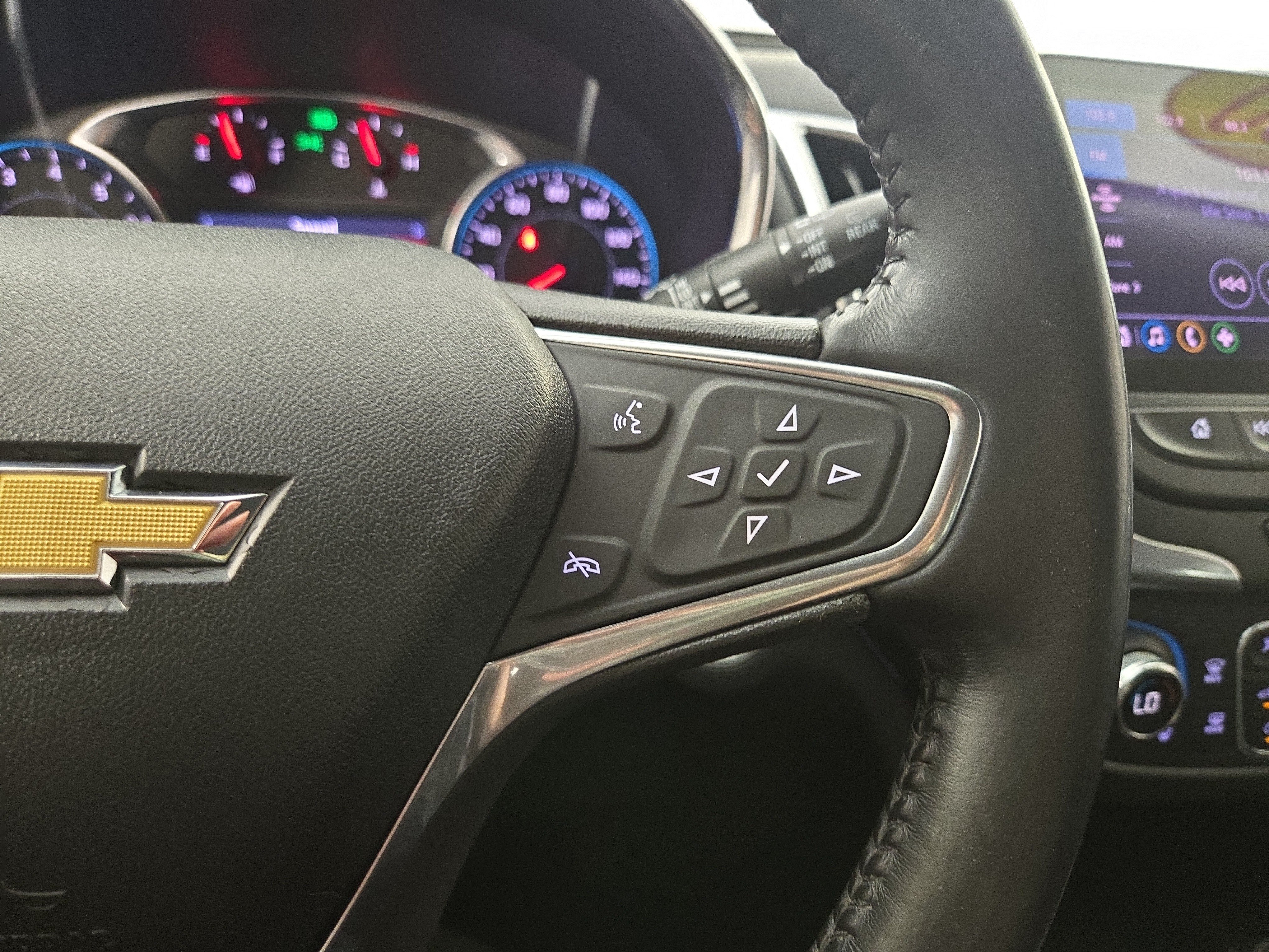 Certified 2020 Chevrolet Equinox Premier w/ Premier Redline Edition AWD/4WD image 16