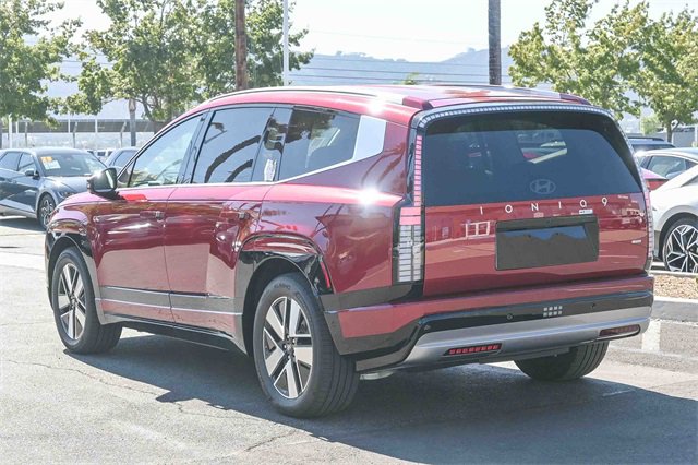 New 2026 Hyundai Ioniq 9 SEL image 8