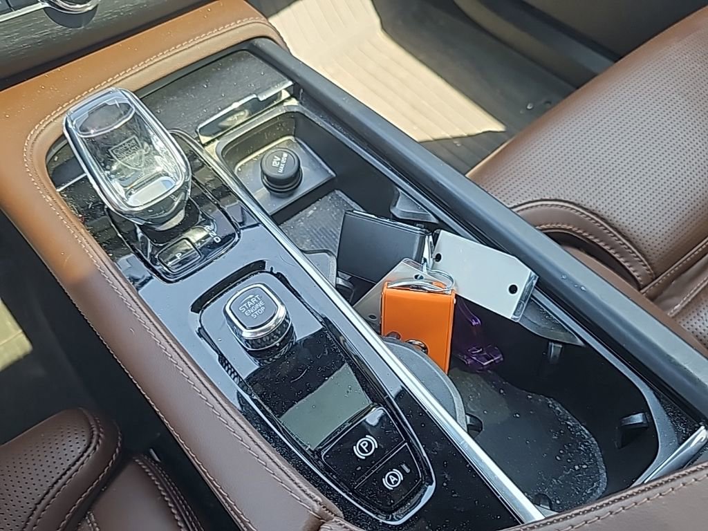 Used 2023 Volvo XC90 B6 Ultimate w/ Protection Package Premier image 6