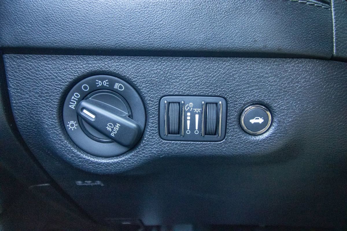 Used 2021 Dodge Charger R/T w/ Daytona Edition Group RWD image 40