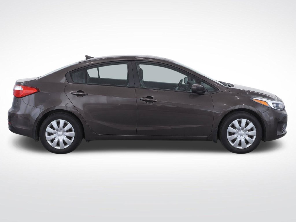 Used 2017 Kia Forte LX FWD image 8